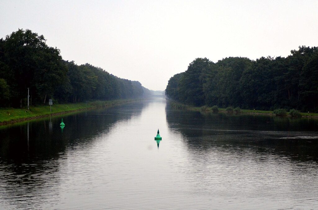 韓国アイドルが愛用する肌に効くEMS美顔器の効果とは？