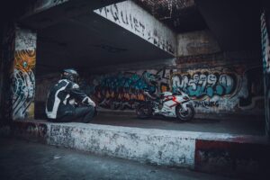 韓国ベースメイクでツヤを消さない皮脂対策は？